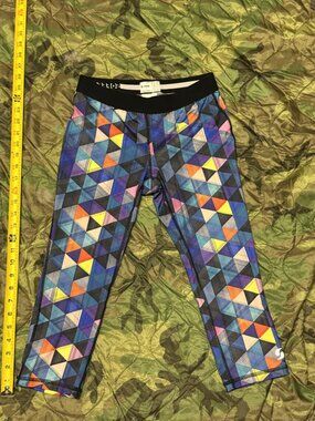 Soffe Low Rise Geometric Capri Leggings - Junior M